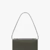 Dorian pochette in donker olijfgroen leer Dorian pochette in donker olijfgroen leer