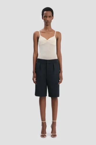 Getailleerde shorts in marineblauw
