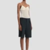 Getailleerde shorts in marineblauw
