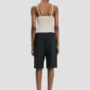 Getailleerde shorts in marineblauw
