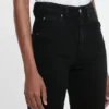 Julia stretchjeans in gewassen zwart