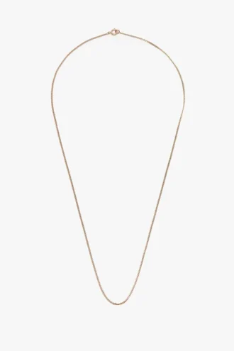 Lange, fijne ketting in goud