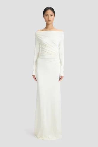 Off-shoulder jurk in ivoor