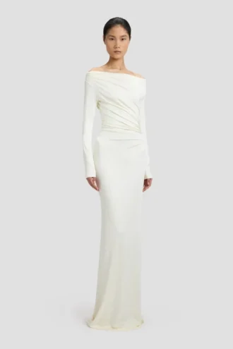Off-shoulder jurk in ivoor