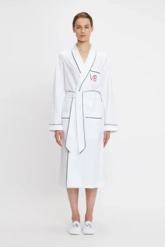 Pyjama-badjas met biezen in wit