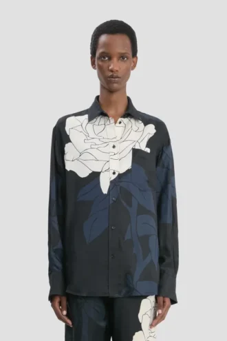 Pyjama-shirt met donkerblauwe bloemenprint