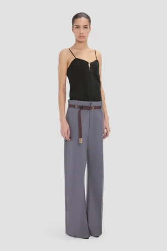 Rechte broek met omgeslagen pijpen in de kleur flint Rechte broek met omgeslagen pijpen in de kleur flint