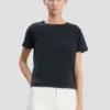 T-shirt met getailleerde pasvorm in marineblauw T-shirt met getailleerde pasvorm in marineblauw