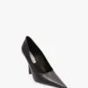The Victoria stiletto pump 100 in zwart leer