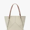 The Victoria-tasse, groot, in ivoorkleurig canvas