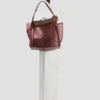 The Victoria-tasse large in bordeauxrood mesh