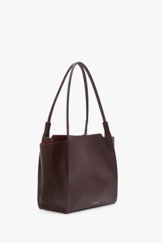 The Victoria-tote in bordeauxrood leer The Victoria-tote in bordeauxrood leer