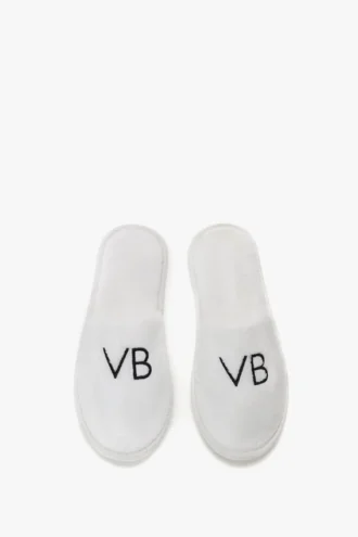 VB geborduurde badstof pantoffels in wit