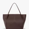 Victoria Travel Tote Bag in bordeauxrood leer